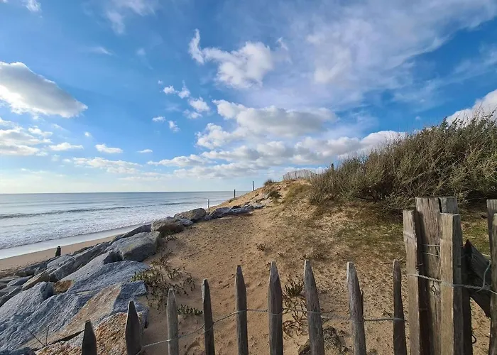 Appartamento 2 Pieces Avec Balcon Proche Et Commerces A - Fr-1-224c-21