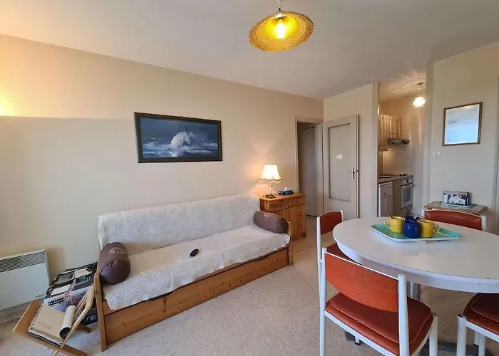 Appartamento 2 Pieces Avec Balcon Proche Et Commerces A - Fr-1-224c-21 *