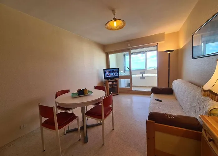 2 Pieces Avec Balcon Proche Et Commerces A - Fr-1-224c-21