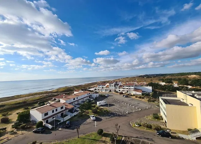 Appartamento 2 Pieces Avec Balcon Proche Et Commerces A - Fr-1-224c-21