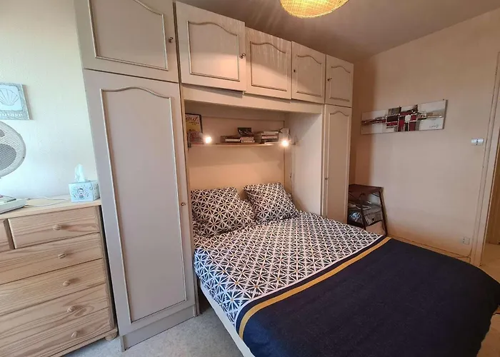 2 Pieces Avec Balcon Proche Et Commerces A - Fr-1-224c-21 *